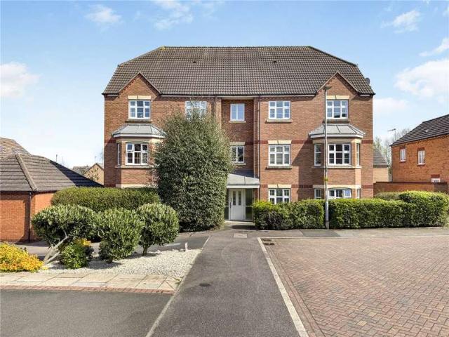 Flat for sale in Elmfield, Leicestershire
