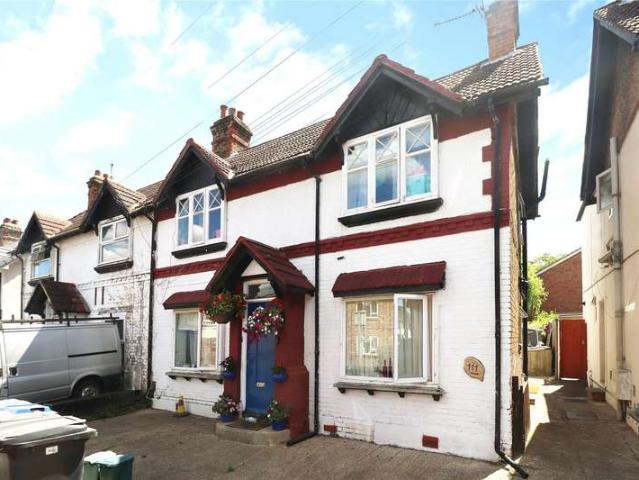 Maisonette for sale in Horsell, Woking