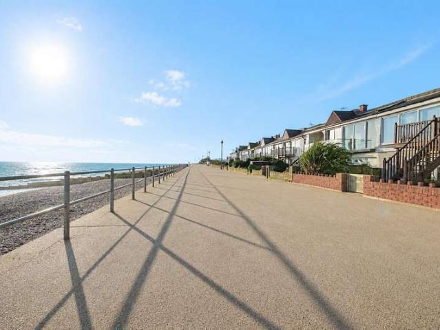 Flat for sale in Central, Heathlands
