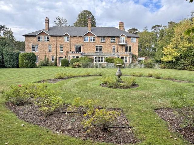 Flat for sale in Durns Town, New Forest