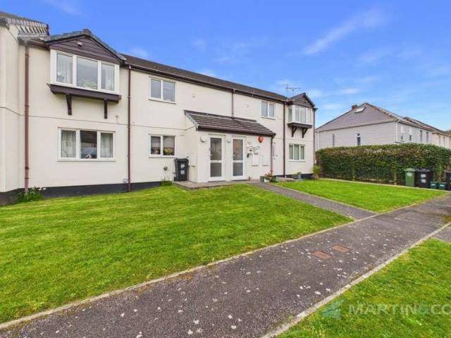 Flat for sale in Penwartha Coombe, Cornwall