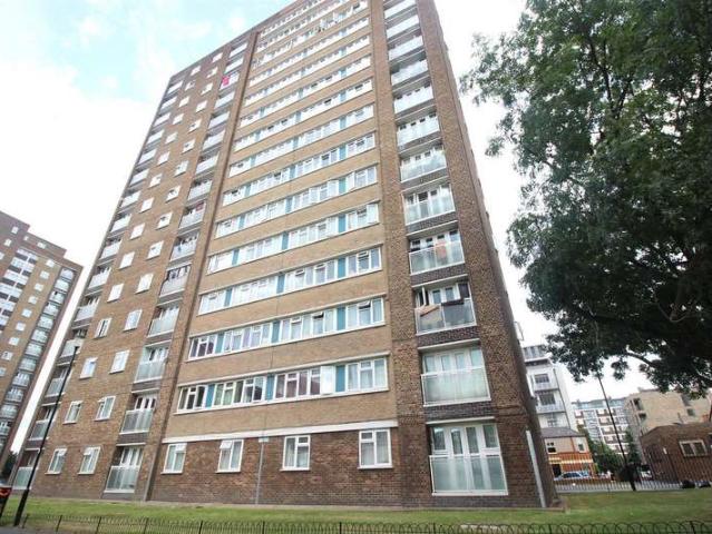 Flat for sale in South Hackney, Greater London