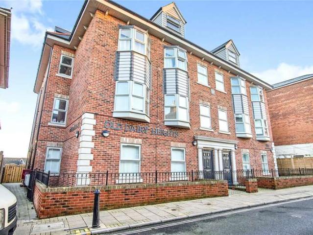 Flat for sale in Binstead, Ryde
