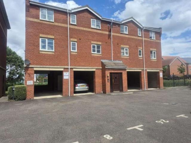 Flat for sale in Westcourt, Hamerton