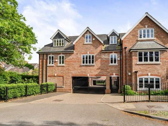Flat for sale in Mount Pleasant, Fole