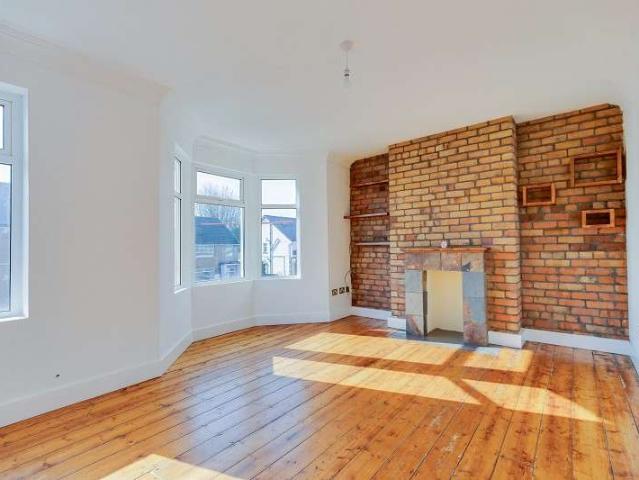 Flat for sale in Wales