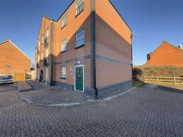 Flat for sale in Churchward, Rodbourne
