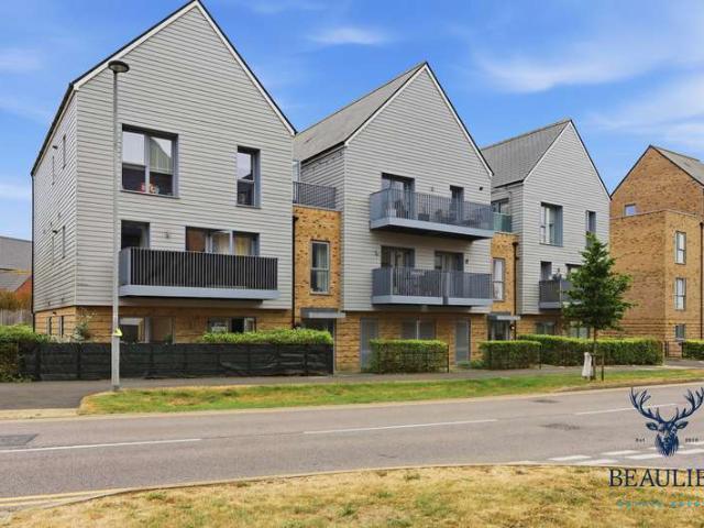 Flat for sale in Chelmsford, Essex