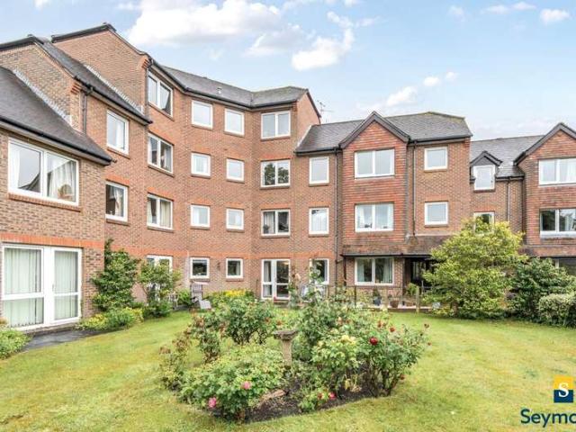 Flat for sale in Charlotteville, Westborough