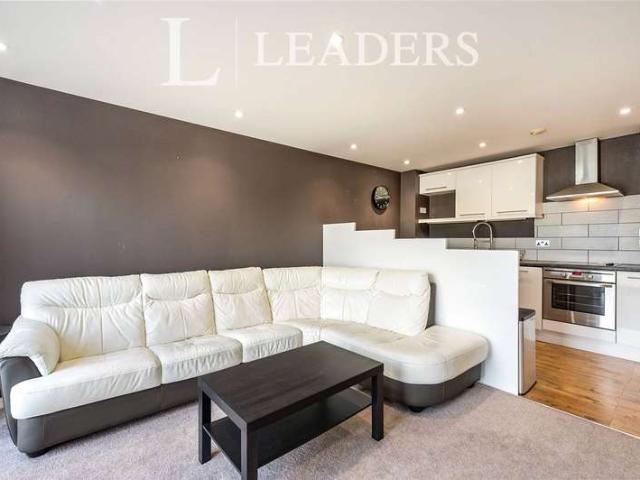 Flat for sale in Portsea, City Of Portsmouth