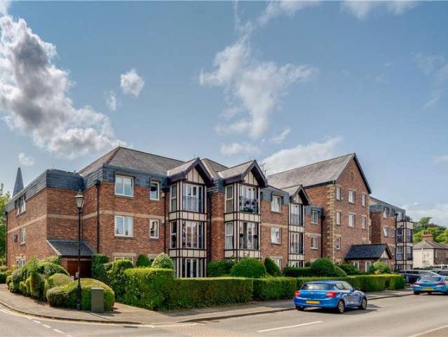 Flat for sale in Ripon, North Yorkshire