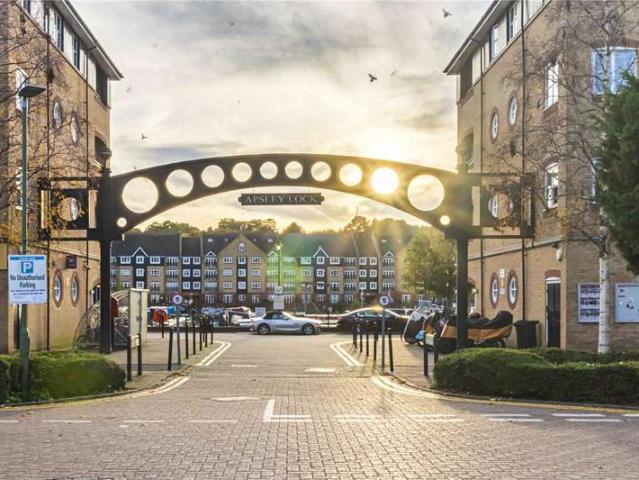 Flat for sale in Pouchen End, Hertfordshire