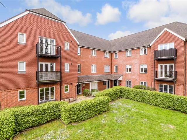 Flat for sale in Greenfields, Red Hill