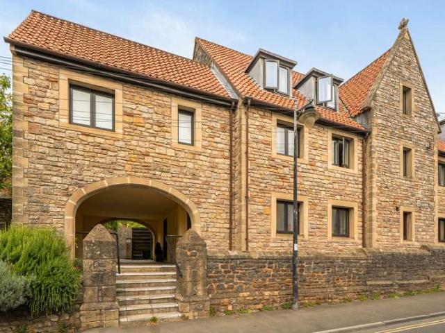 Flat for sale in Wells, Somerset