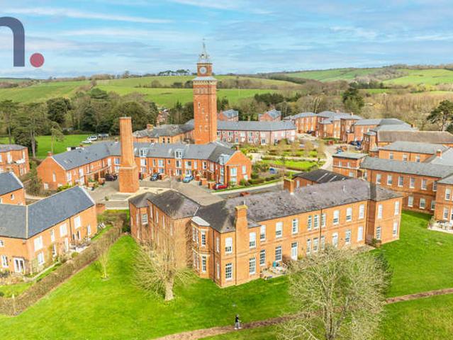 Flat for sale in Gatcombe, Isle Of Wight