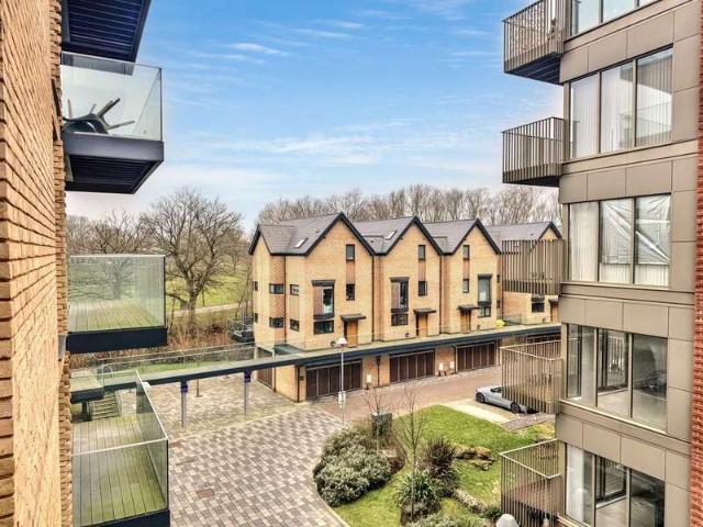 Flat for rent in Repton Park South, Ashford