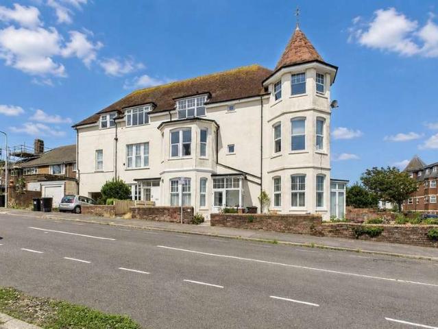 Flat for sale in Central, Heathlands