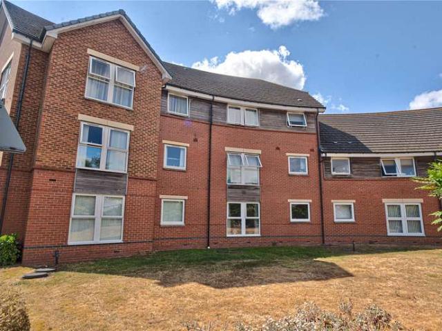 Flat for sale in Rodbourne, Swindon