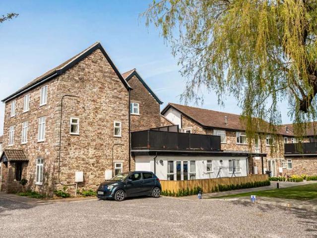 Flat for sale in Yate, South Gloucestershire