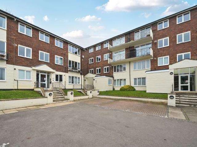 Flat for sale in Temple Cowley, Oxford