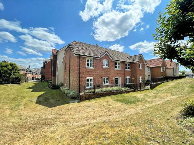 Flat for sale in Horseport, Ashurst Bridge