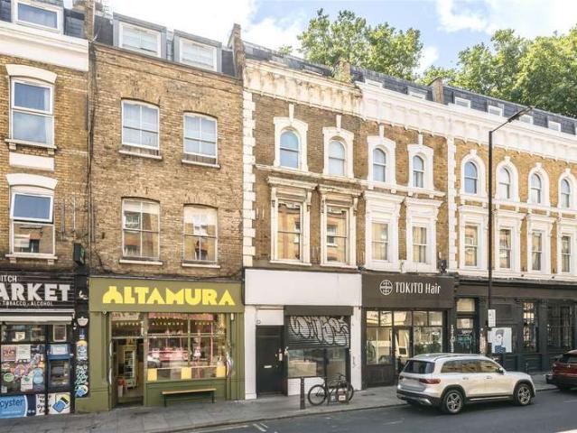 Flat for sale in Whitechapel, Greater London