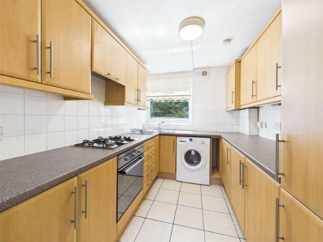 Flat for sale in Berrick Salome, Oxfordshire