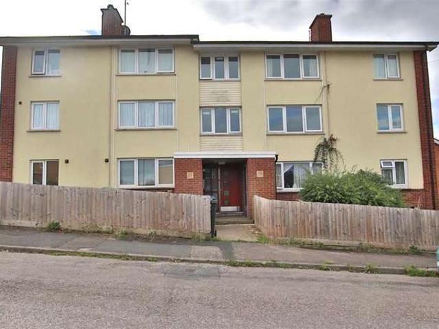 Flat for sale in Priors Park, Tewkesbury