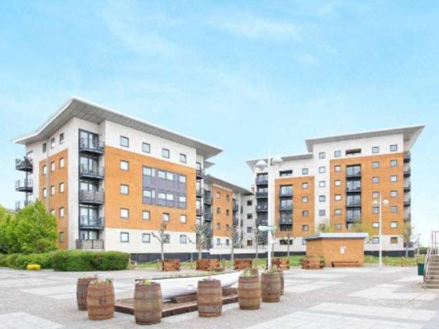 Flat for sale in Reach, Greater London