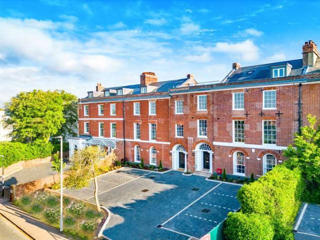 Flat for sale in Watergate, Devon