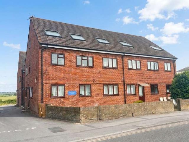 Flat for sale in Durrington, Wiltshire
