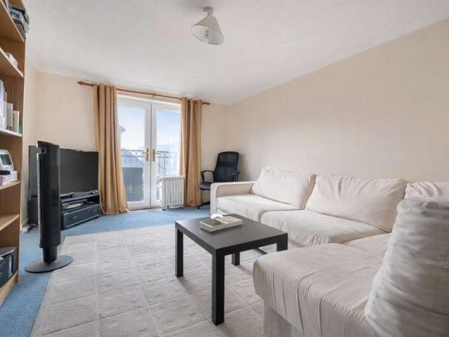 Flat for sale in Feckenham, City Of Bristol