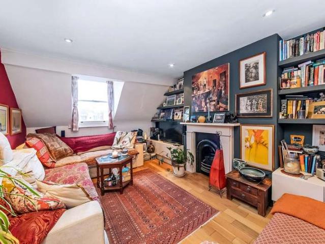 Flat for sale in London Borough of Lewisham, Greater London