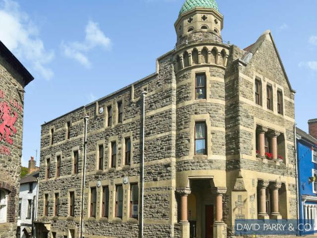 Flat for sale in Knighton