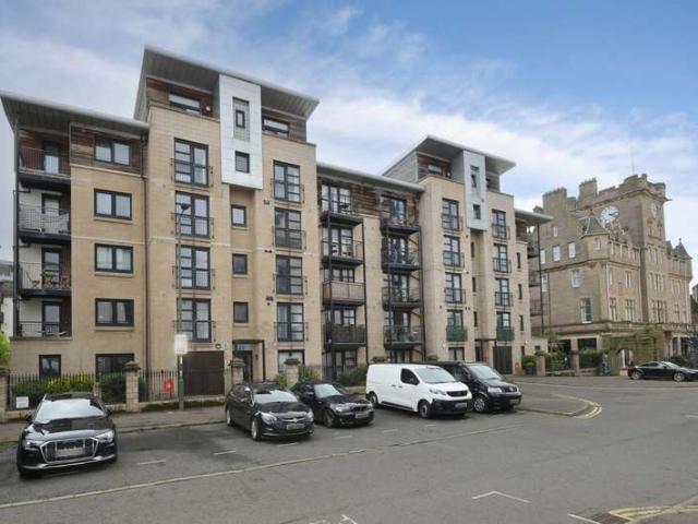 Flat for sale in North Leith, Leith