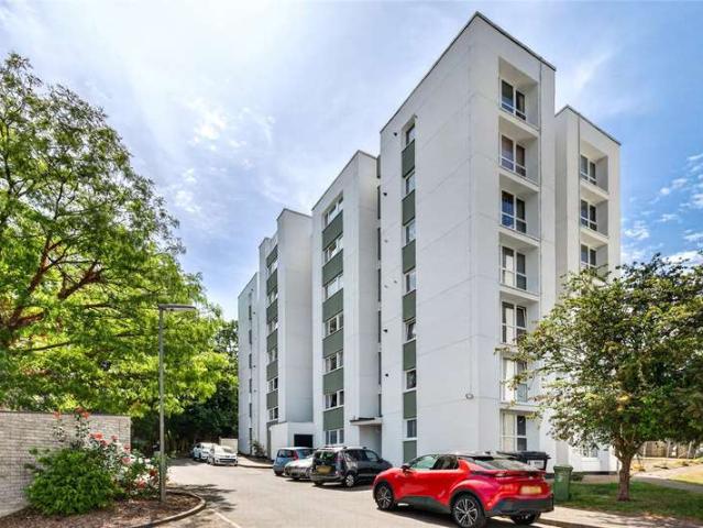 Flat for sale in Blackhills, Surrey