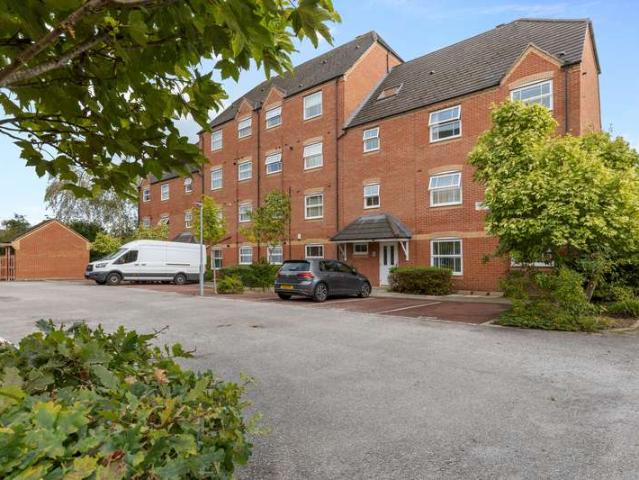 Flat for sale in Fearnhead, Warrington