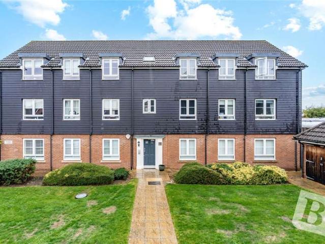 Flat for sale in Ongar, Epping