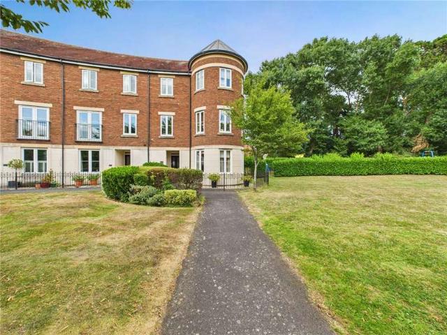 Flat for sale in St Leonards, Watergate