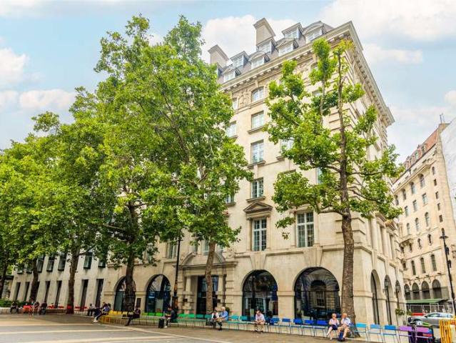 Flat for sale in St Clement Danes, Greater London
