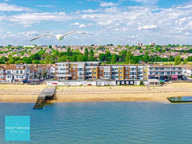 Flat for sale in Kursaal Estate, Alton Barnes