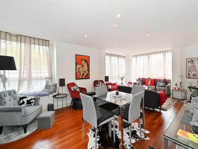 Flat for sale in Marylebone, Greater London