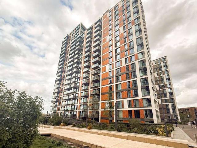 Flat for sale in Greater London