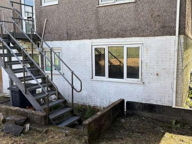 Flat for sale in Mynyddbach, Nangreaves