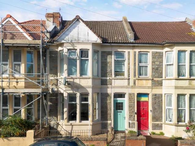 Flat for sale in Fishponds, Bristol