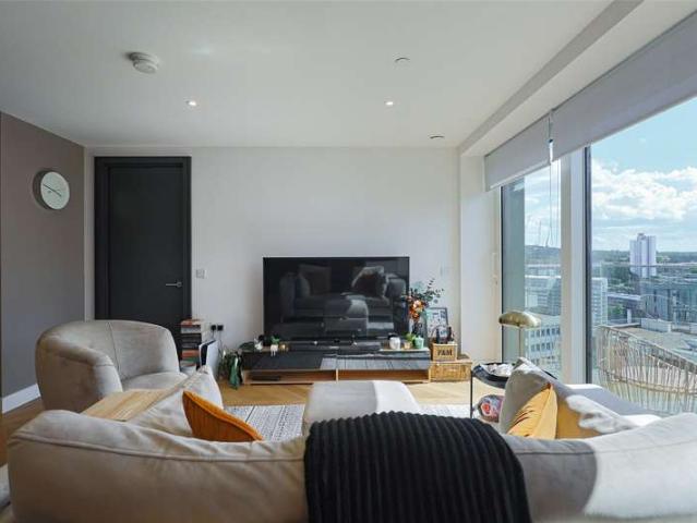 Flat for sale in Callis Yard, Greater London