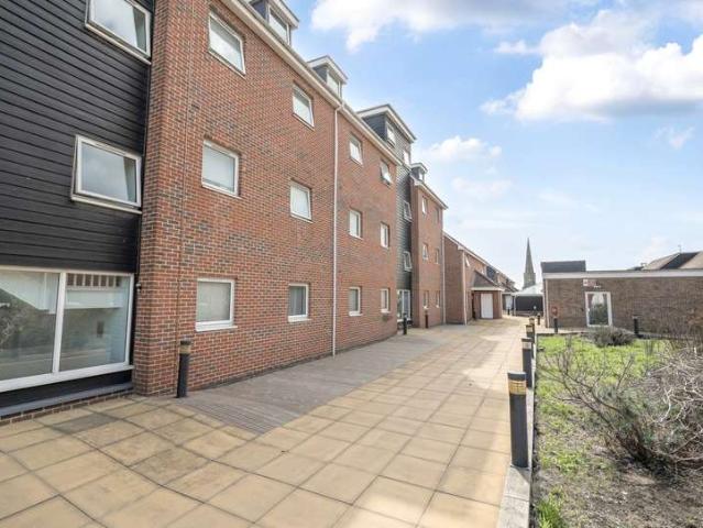 Flat for sale in Greater London