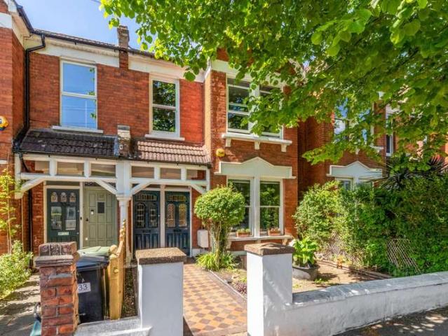 Flat for sale in London Borough of Bromley, Greater London