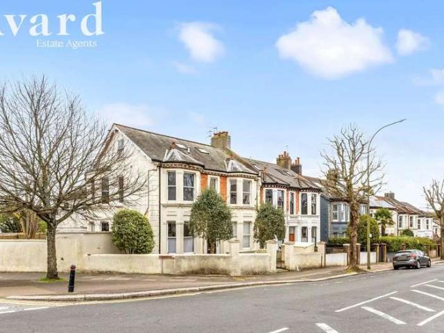 Flat for sale in Round Hill, Brighton & Hove