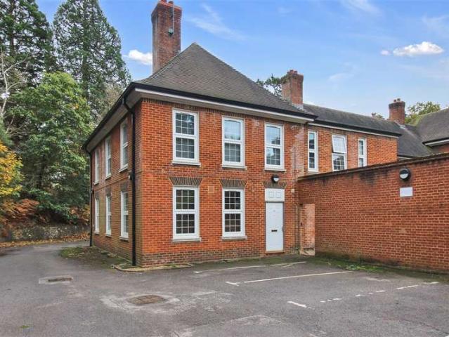 Flat for sale in Bolton Low Houses, Hampshire